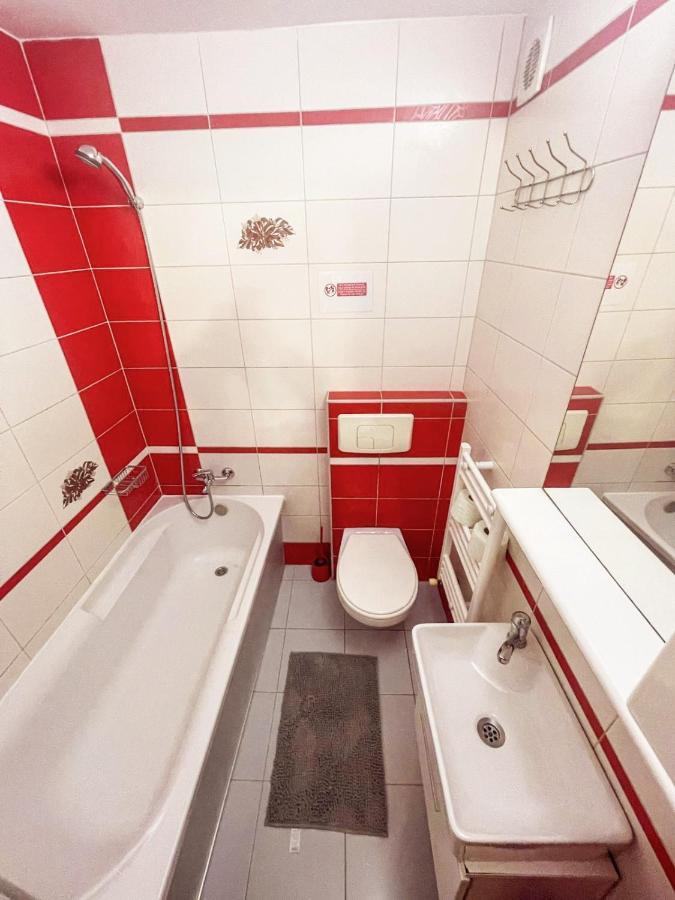 Buzz Apartment Cluj-Napoca Esterno foto